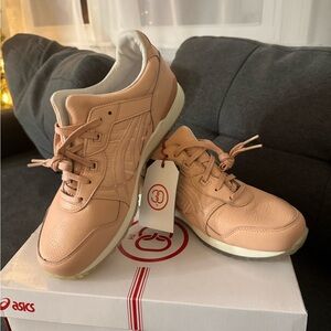 ASICS Men's Peach Sneakers